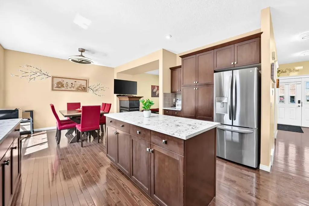 29 Westridge Crescent Okotoks AB T1S 0G7