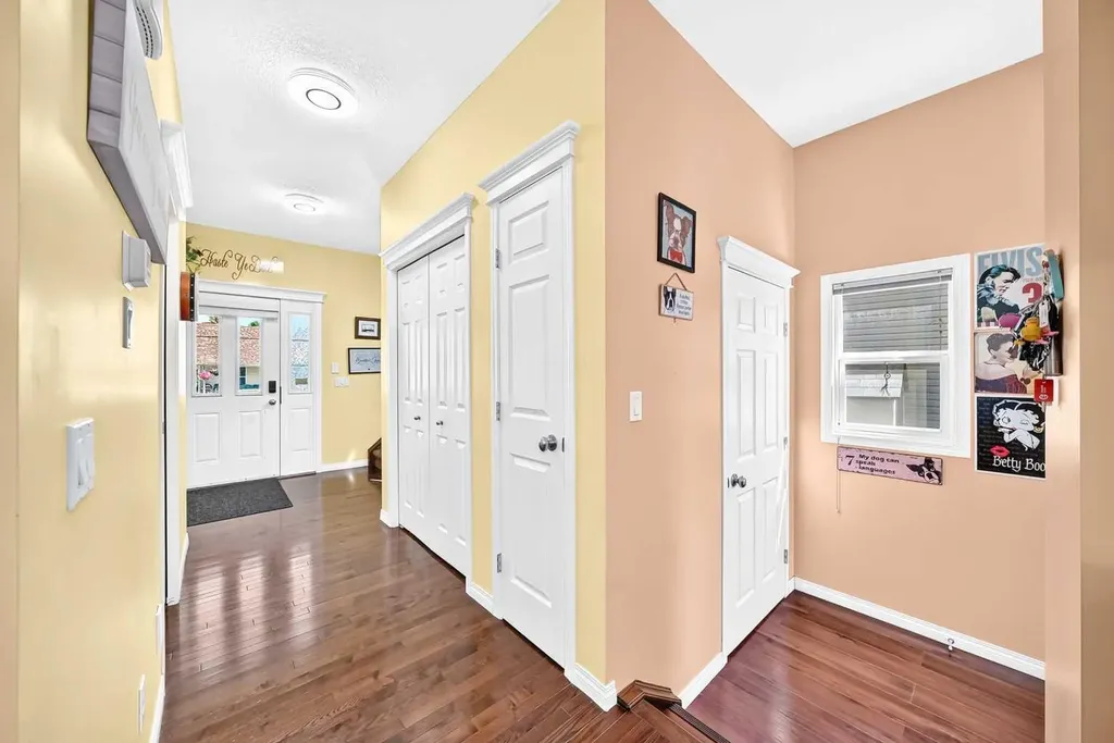 29 Westridge Crescent Okotoks AB T1S 0G7