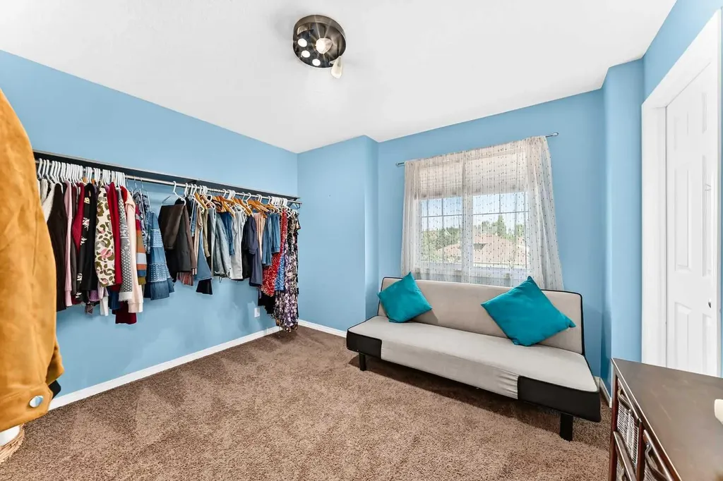 29 Westridge Crescent Okotoks AB T1S 0G7