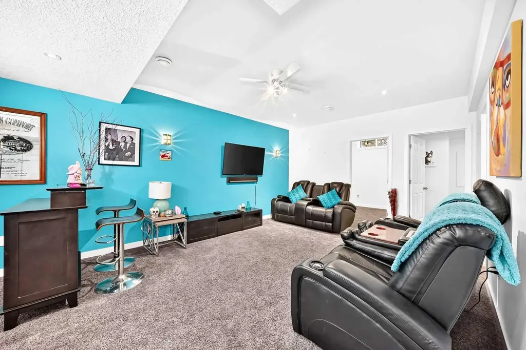 29 Westridge Crescent Okotoks AB T1S 0G7