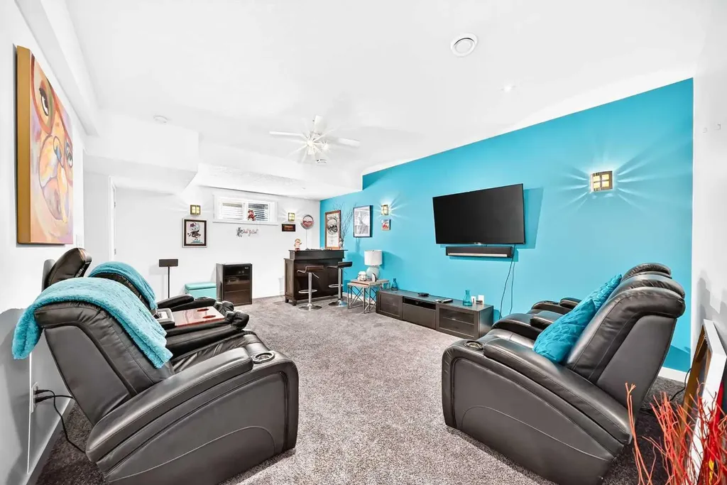 29 Westridge Crescent Okotoks AB T1S 0G7