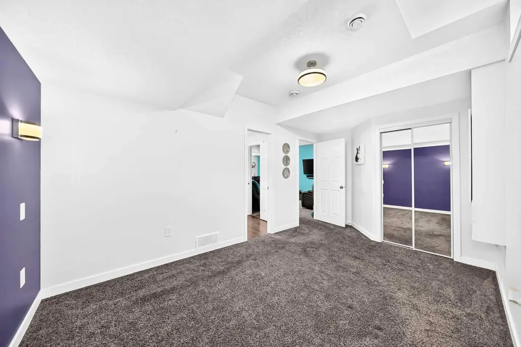 29 Westridge Crescent Okotoks AB T1S 0G7