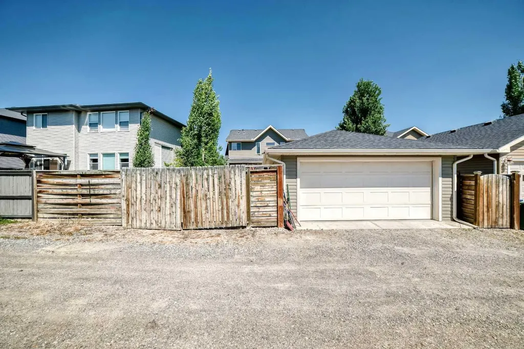 29 Westridge Crescent Okotoks AB T1S 0G7
