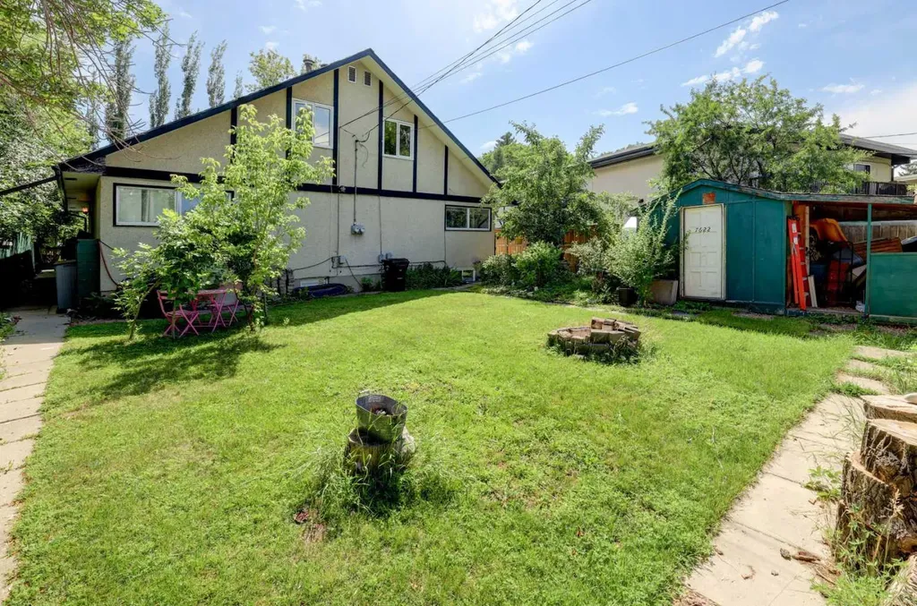 7622 34 Avenue NW Calgary AB T3B 1N6