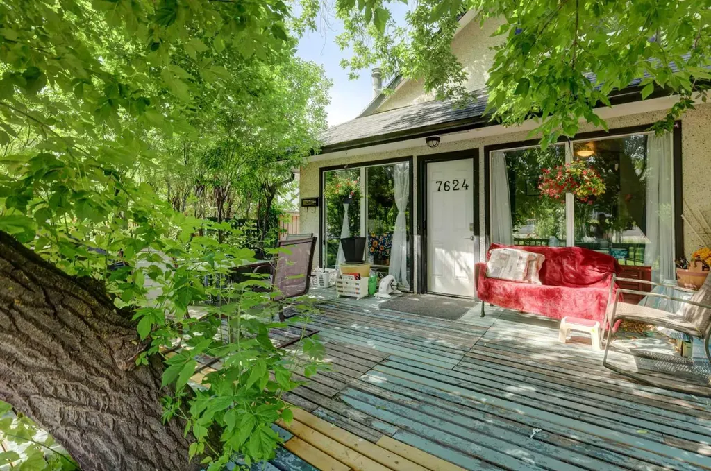 7624 34 Avenue NW Calgary AB T3B 1N6