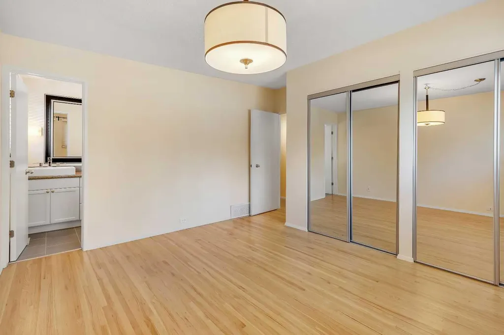 3415 Benton Drive NW Calgary AB T2L1W7
