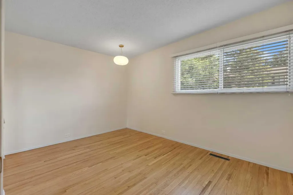 3415 Benton Drive NW Calgary AB T2L1W7