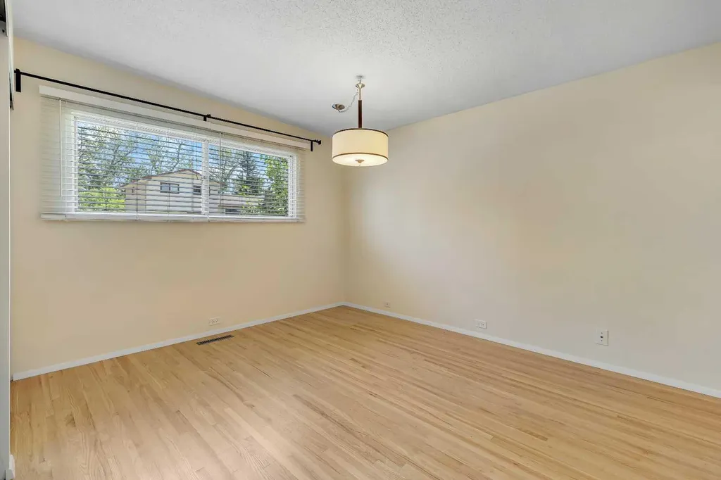 3415 Benton Drive NW Calgary AB T2L1W7