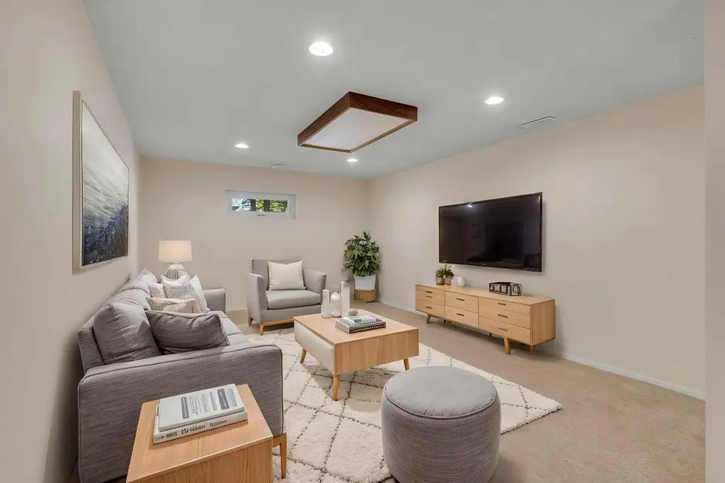 3415 Benton Drive NW Calgary AB T2L1W7