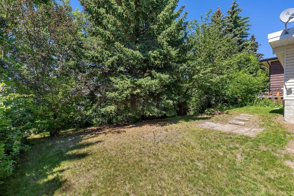 3415 Benton Drive NW Calgary AB T2L1W7