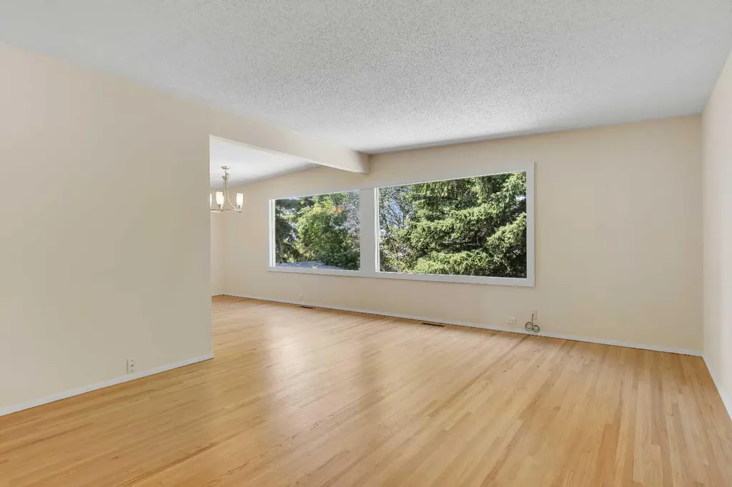 3415 Benton Drive NW Calgary AB T2L1W7
