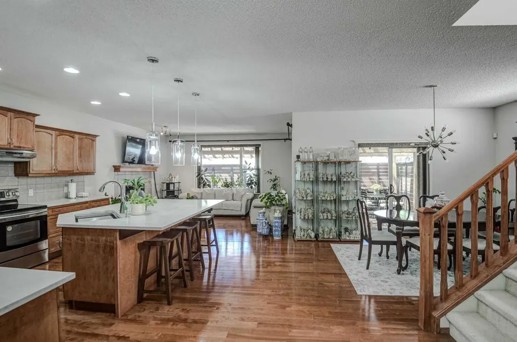 225 Chapala Drive SE Calgary AB T2X 3T5