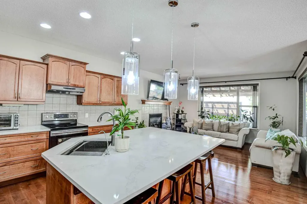 225 Chapala Drive SE Calgary AB T2X 3T5