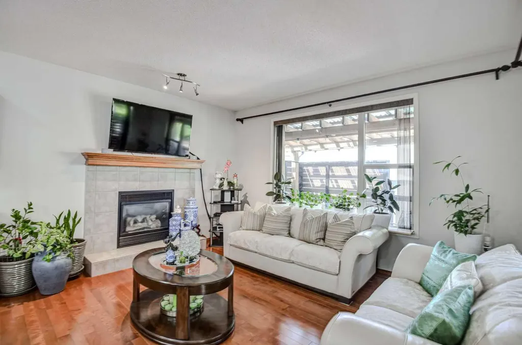 225 Chapala Drive SE Calgary AB T2X 3T5