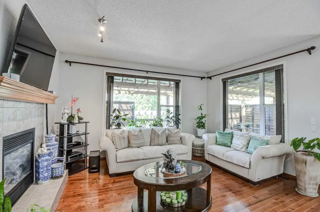 225 Chapala Drive SE Calgary AB T2X 3T5