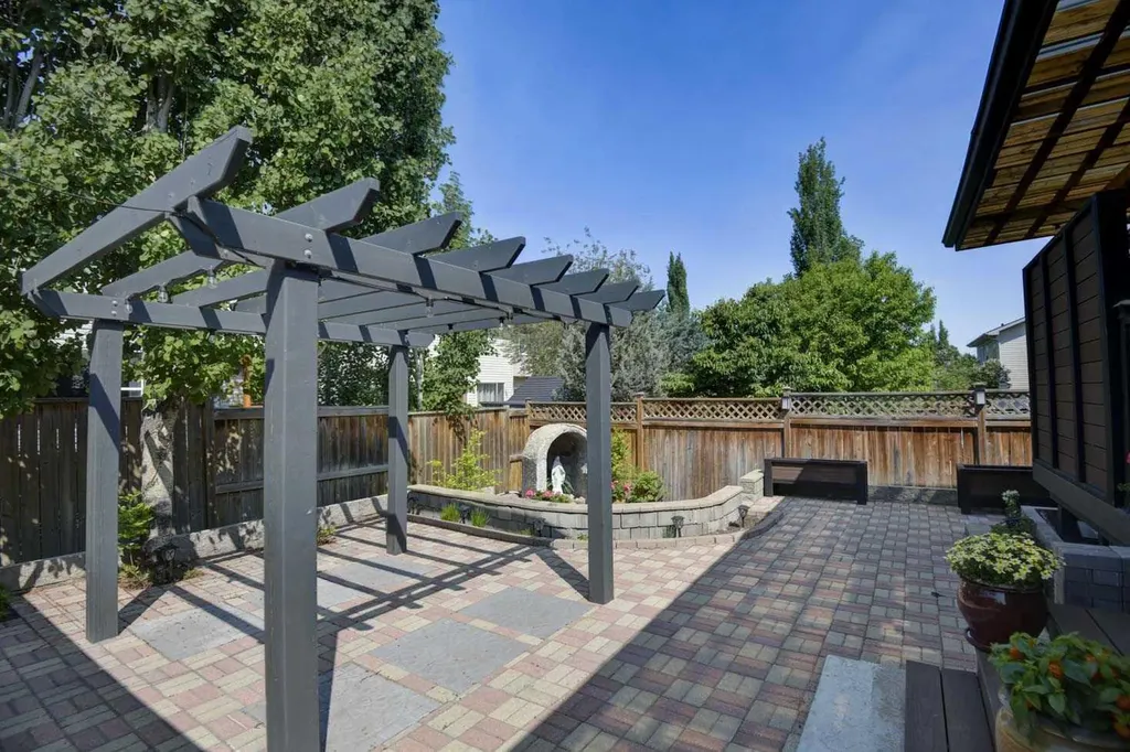 225 Chapala Drive SE Calgary AB T2X 3T5