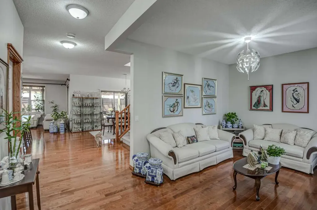 225 Chapala Drive SE Calgary AB T2X 3T5