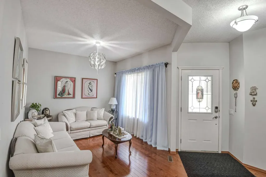 225 Chapala Drive SE Calgary AB T2X 3T5