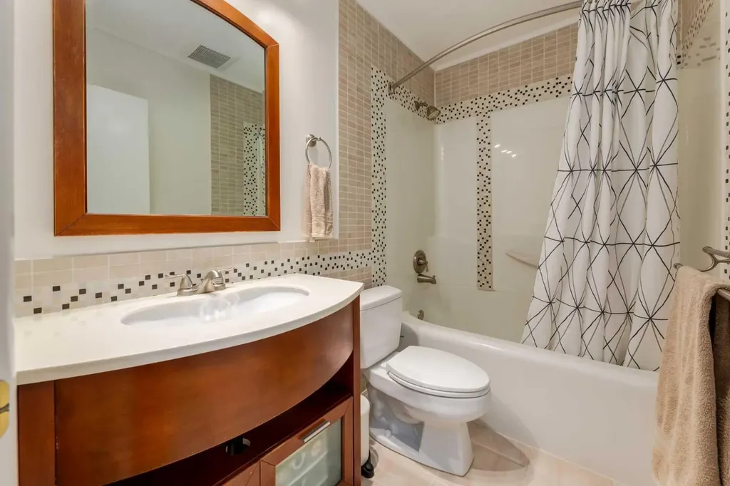 4903 Carney Road NW Calgary AB T2L 1E6