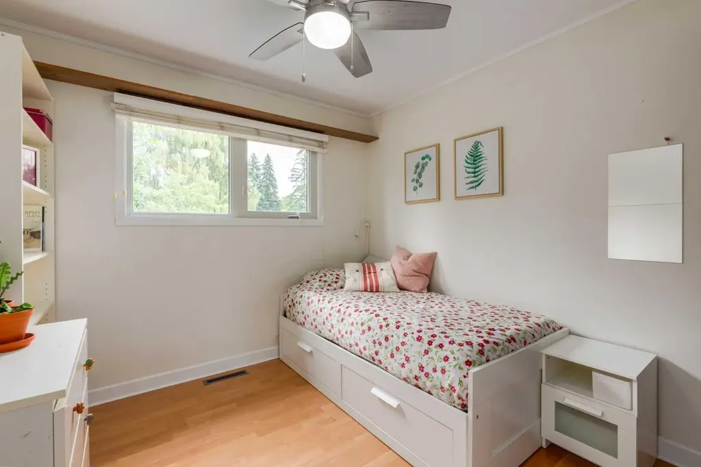 4903 Carney Road NW Calgary AB T2L 1E6