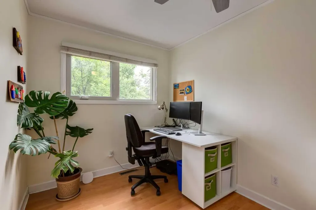 4903 Carney Road NW Calgary AB T2L 1E6