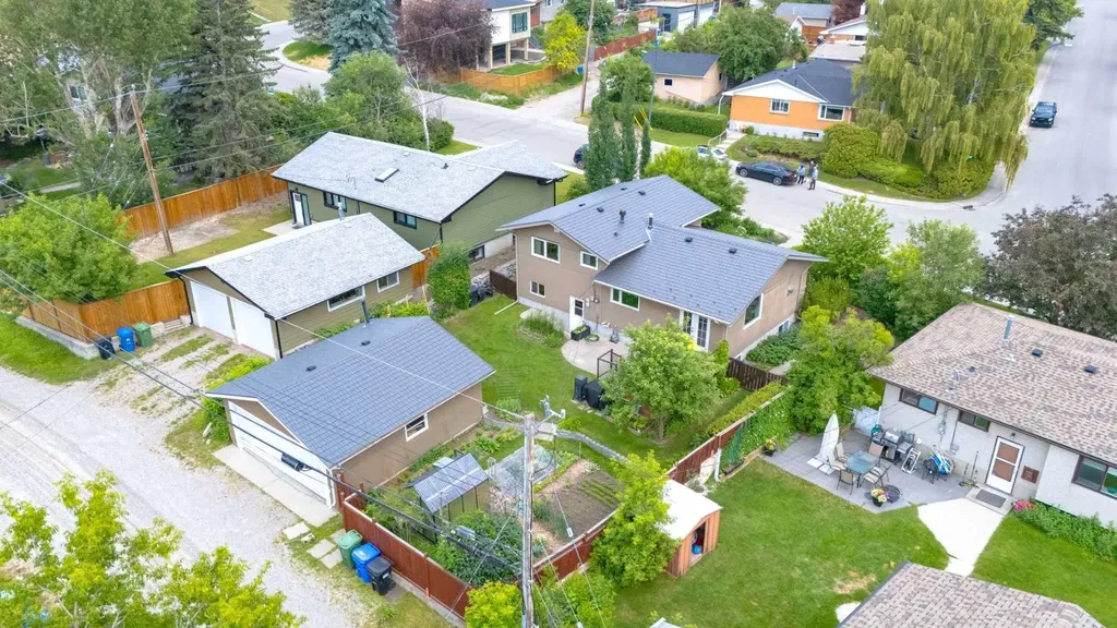 4903 Carney Road NW Calgary AB T2L 1E6