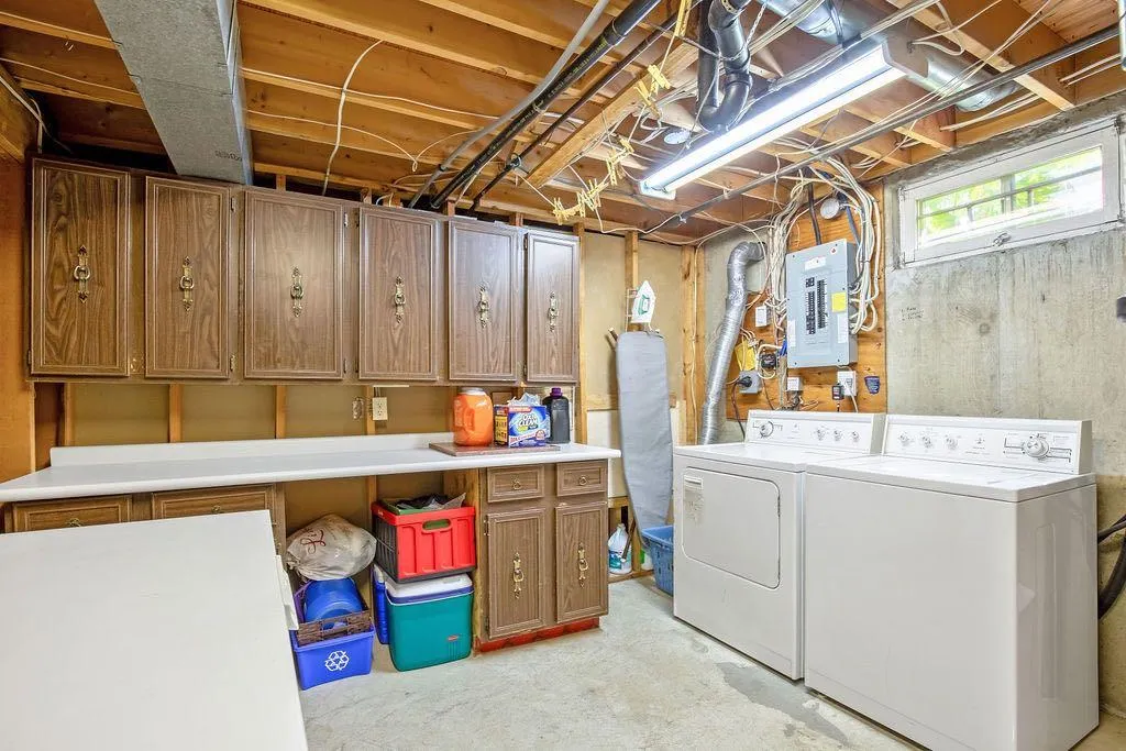 1348 Norfolk Drive NW Calgary AB T2K 5P6