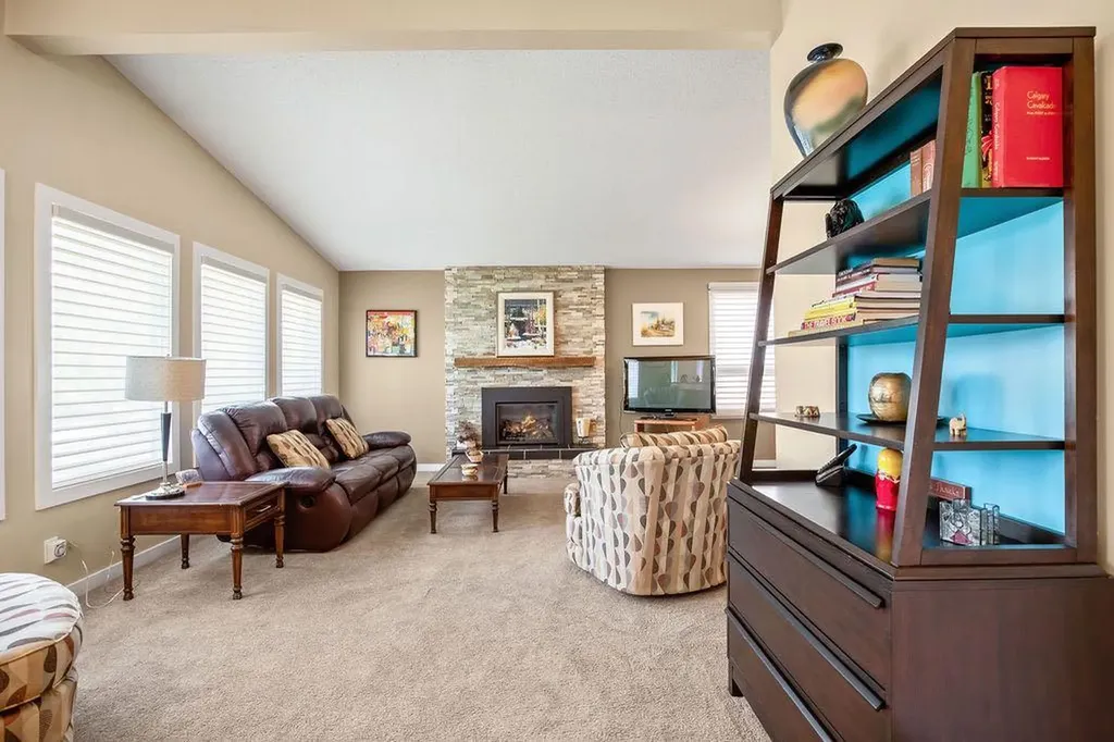 1348 Norfolk Drive NW Calgary AB T2K 5P6