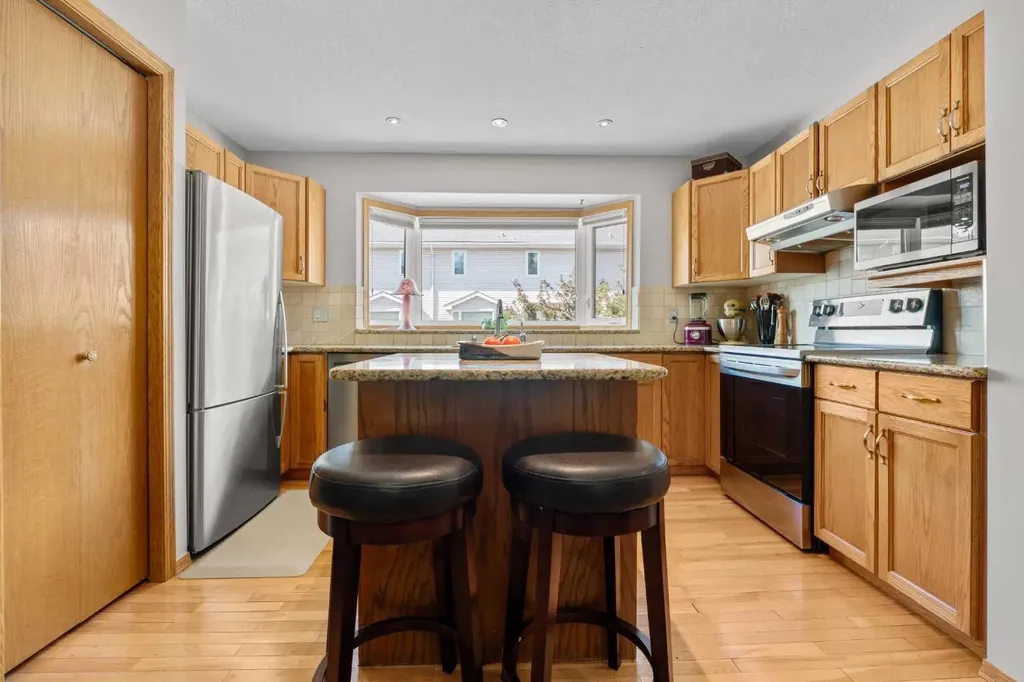 17 Glenbrook Villas SW Calgary AB T3E7E8