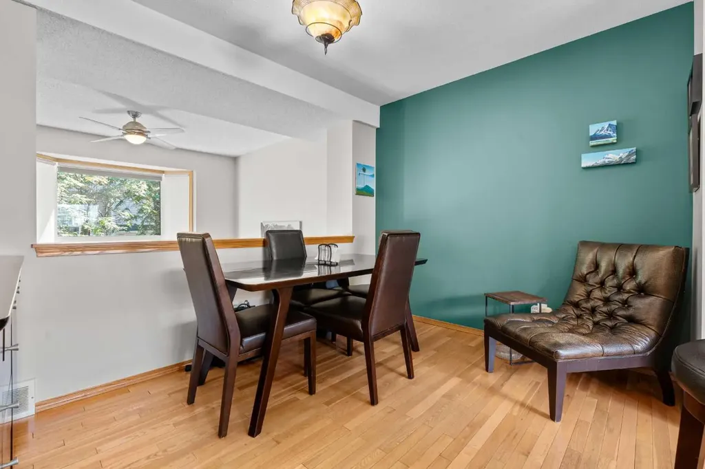 17 Glenbrook Villas SW Calgary AB T3E7E8