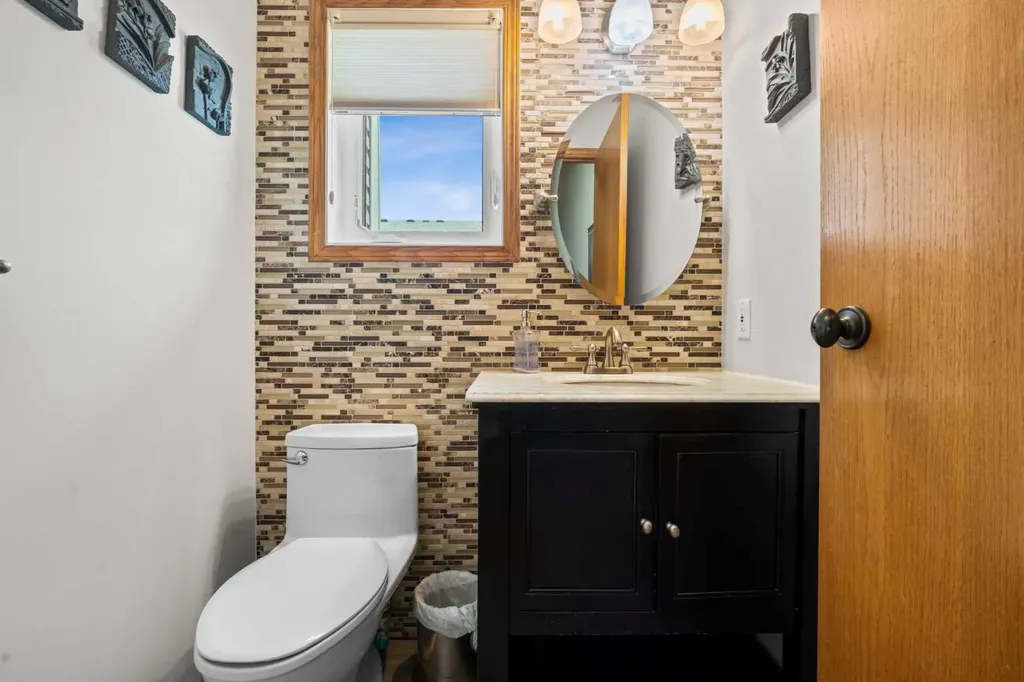 17 Glenbrook Villas SW Calgary AB T3E7E8