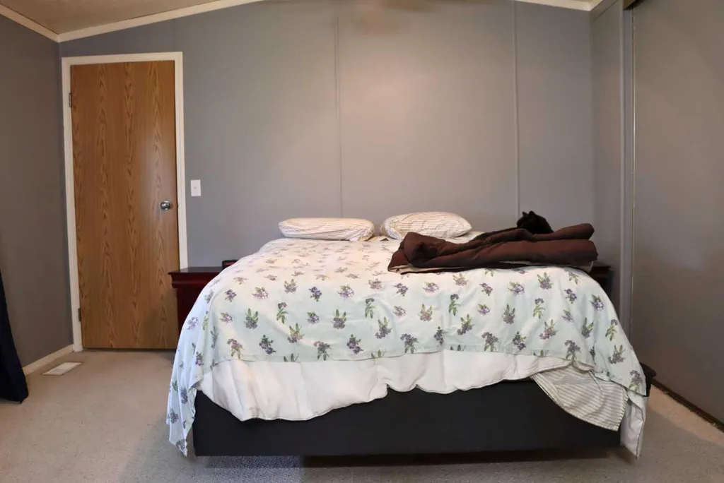 5207 51 Avenue Valleyview AB T0H 3N0