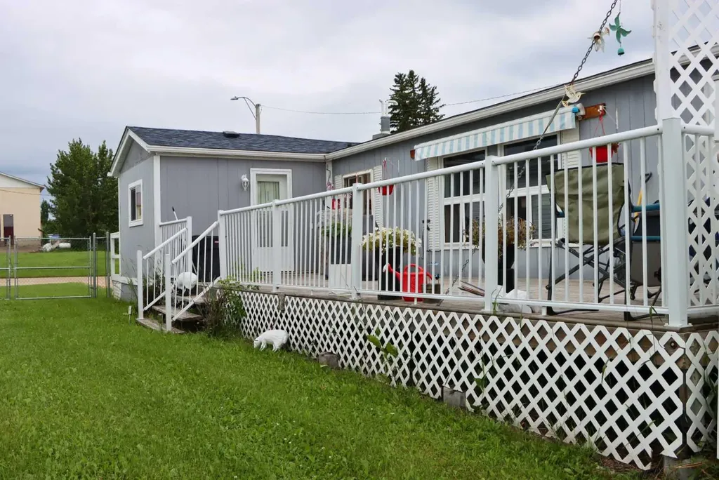 5207 51 Avenue Valleyview AB T0H 3N0