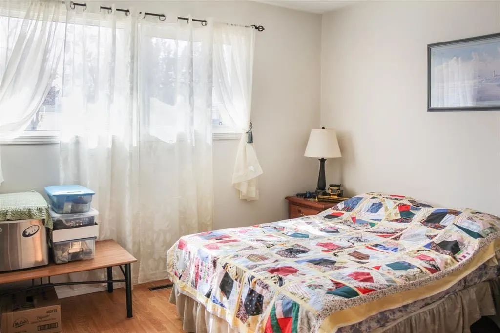 4801 48 Avenue Forestburg AB T0B 1N0