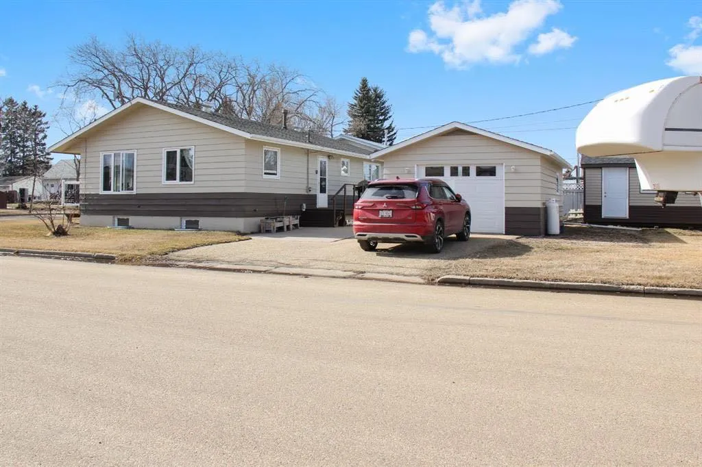 4801 48 Avenue Forestburg AB T0B 1N0