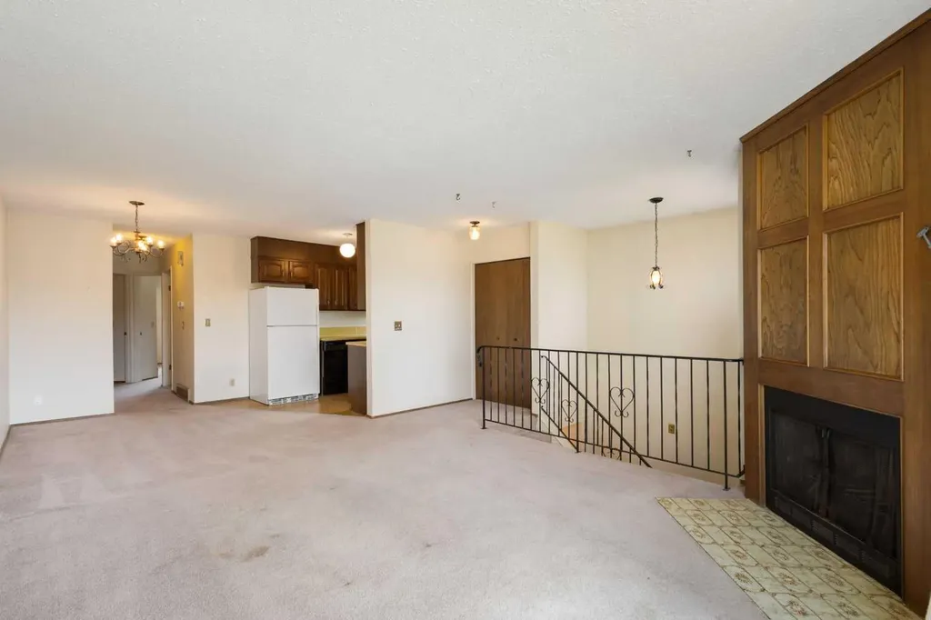 317 Templemont Place NE Calgary AB T1Y 5A7