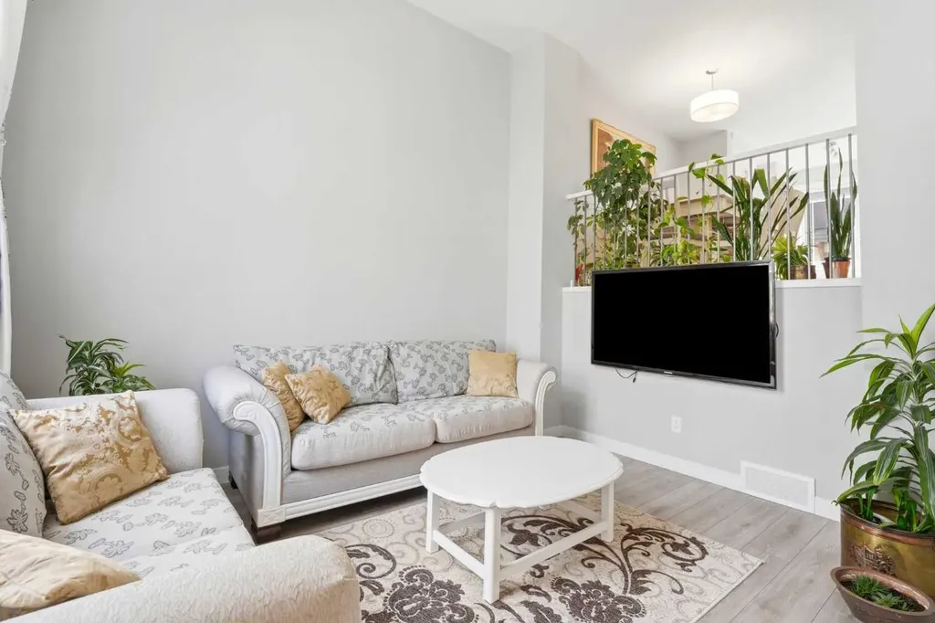 89 Auburn Meadows Street SE Calgary AB T3M 2S1