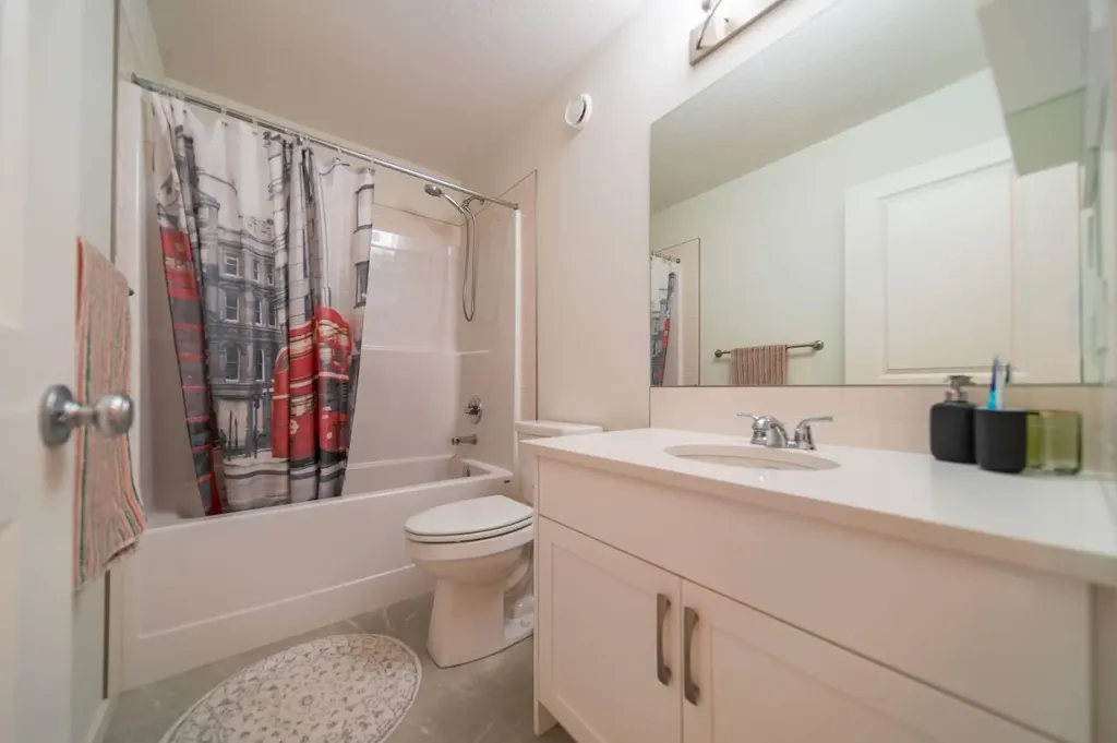 1407 3 Street SE High River AB T1V 0J9