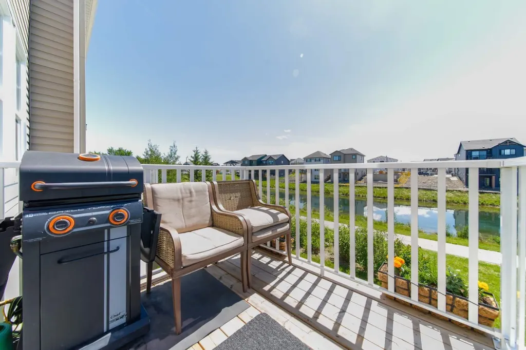 1407 3 Street SE High River AB T1V 0J9