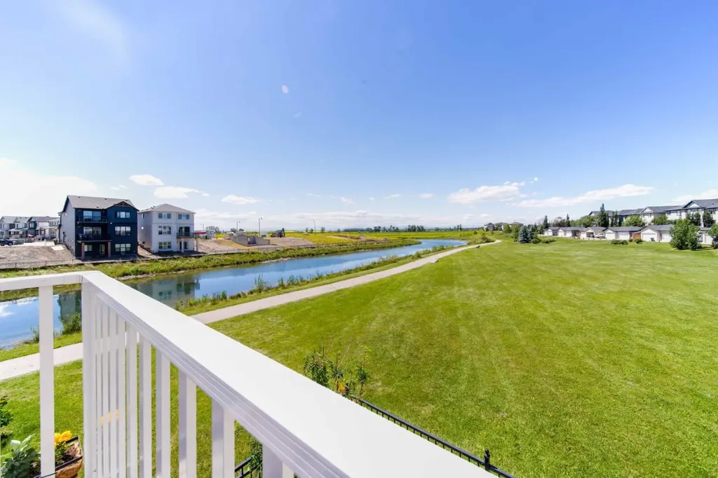 1407 3 Street SE High River AB T1V 0J9