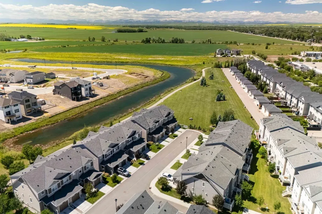 1407 3 Street SE High River AB T1V 0J9