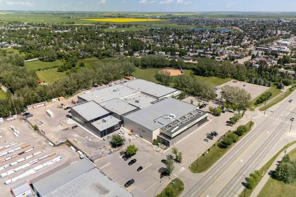 1407 3 Street SE High River AB T1V 0J9