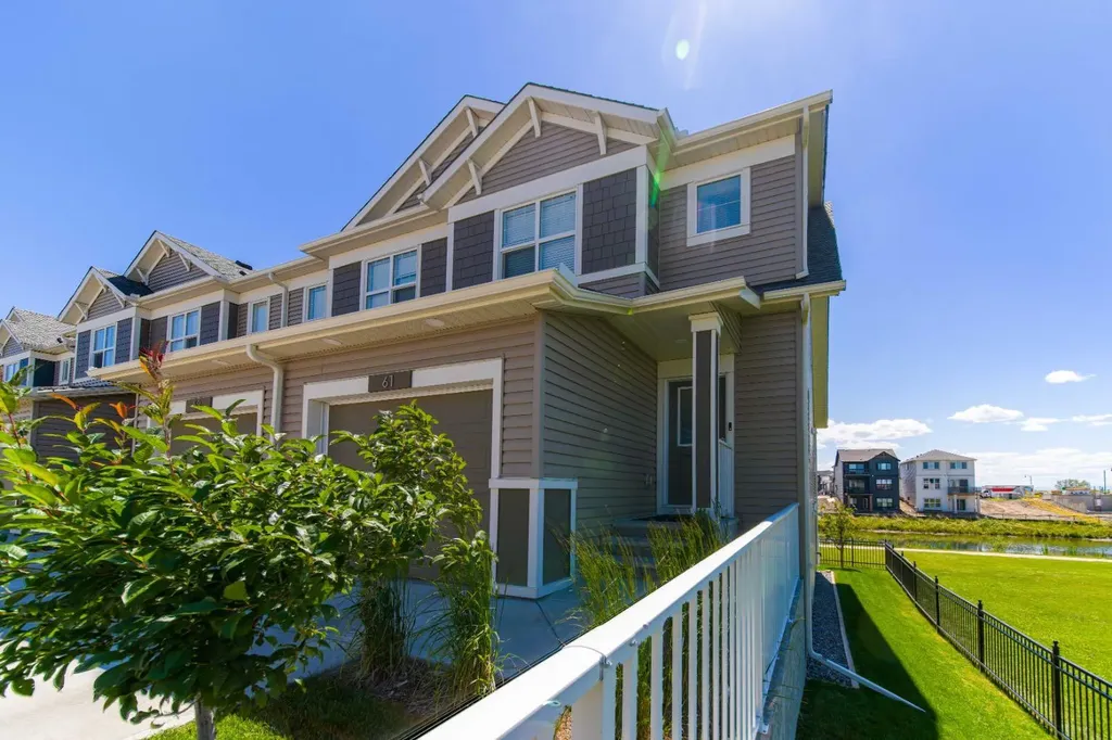 1407 3 Street SE High River AB T1V 0J9