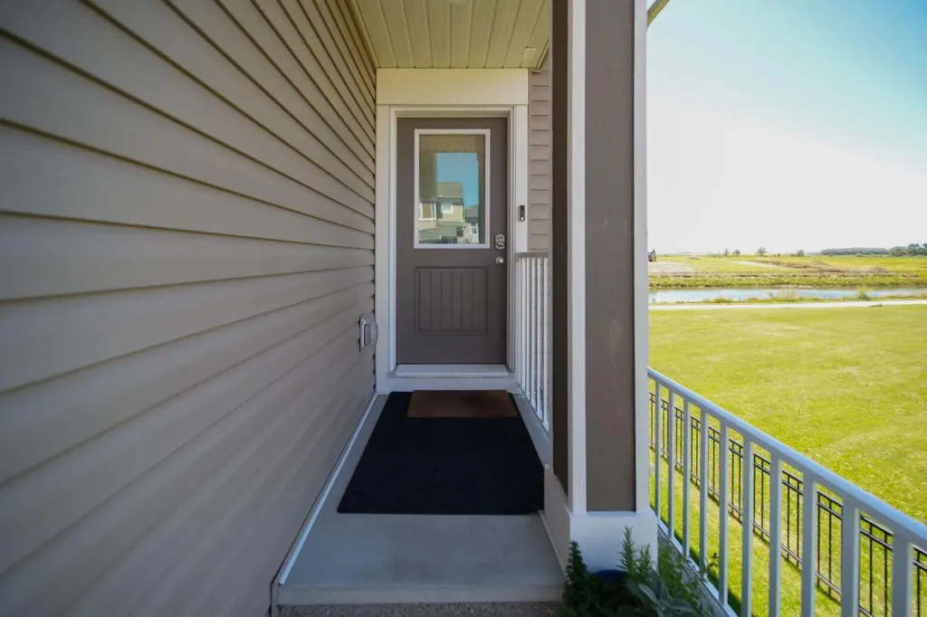 1407 3 Street SE High River AB T1V 0J9