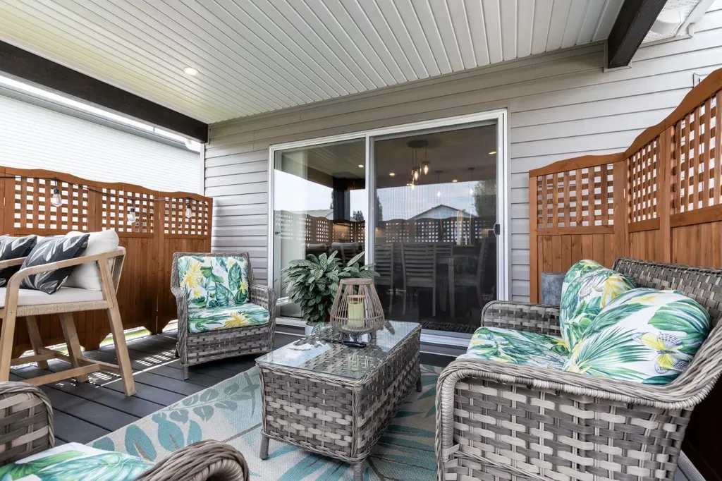 22 Napoleon Meadows Way Innisfail AB T4G 0N6