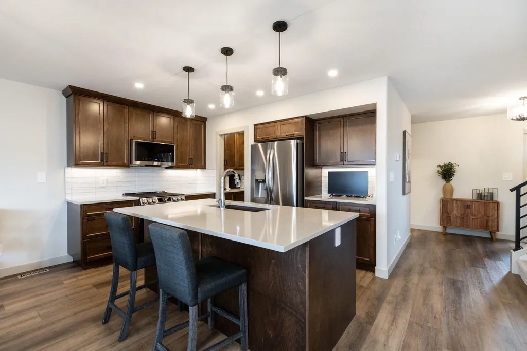 22 Napoleon Meadow Way Innisfail AB T4G 0N6