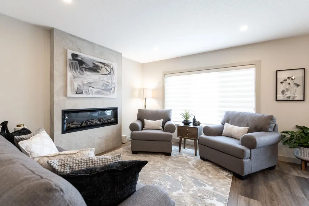 22 Napoleon Meadow Way Innisfail AB T4G 0N6