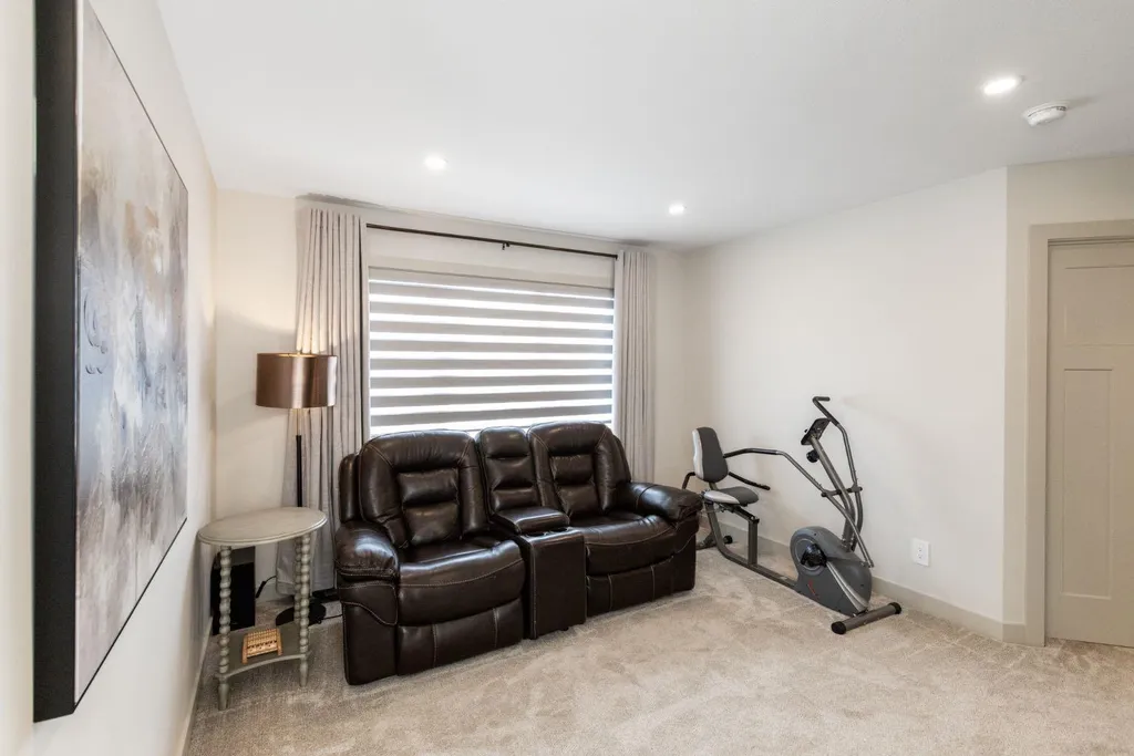 22 Napoleon Meadow Way Innisfail AB T4G 0N6