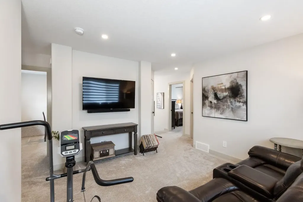 22 Napoleon Meadows Way Innisfail AB T4G 0N6