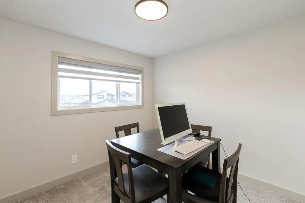 22 Napoleon Meadows Way Innisfail AB T4G 0N6